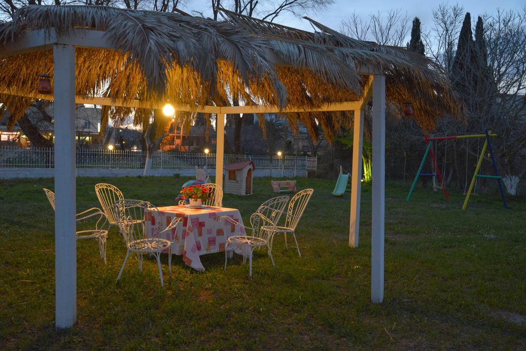 Апартаменти Giannis And Fridas Garden Сідарі Екстер'єр фото
